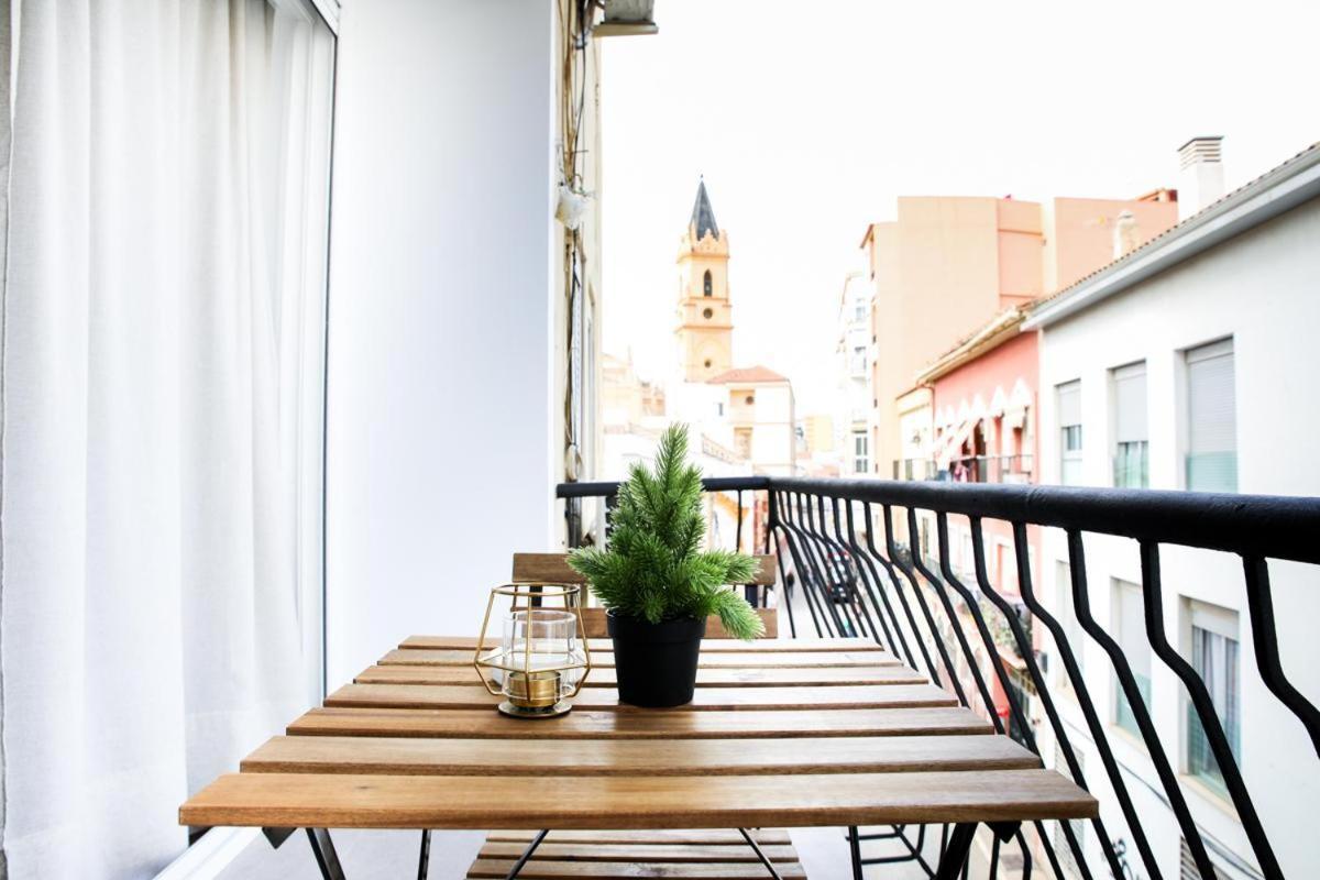 Family Apartment In The Malaga City Center المظهر الخارجي الصورة