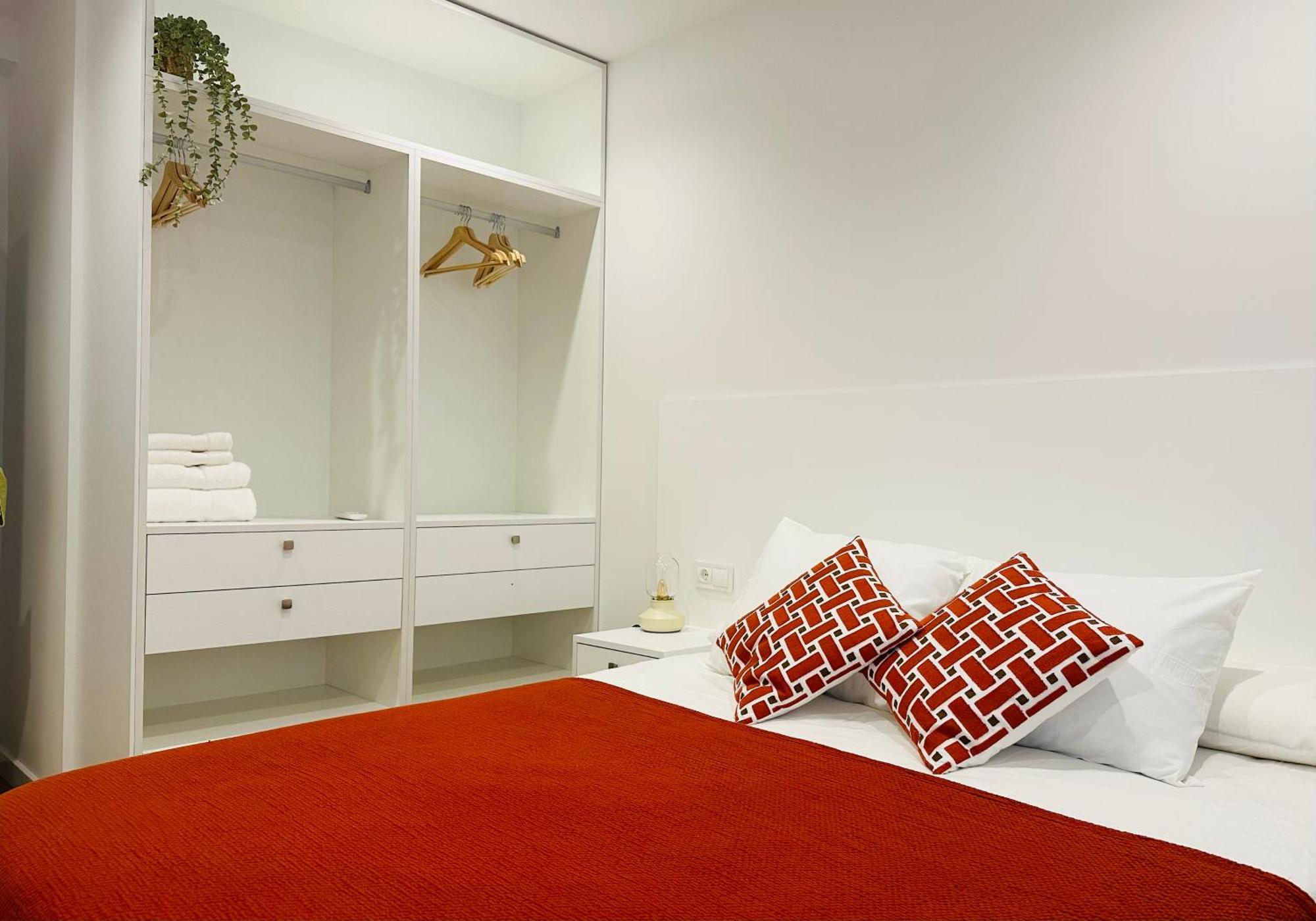 Family Apartment In The Malaga City Center المظهر الخارجي الصورة